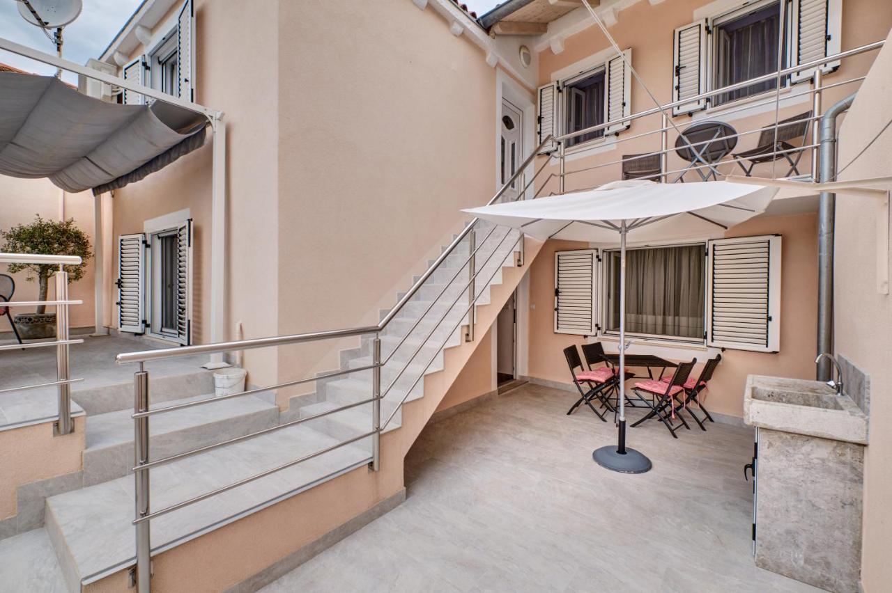Apartments Ljubica Veli Losinj Luaran gambar