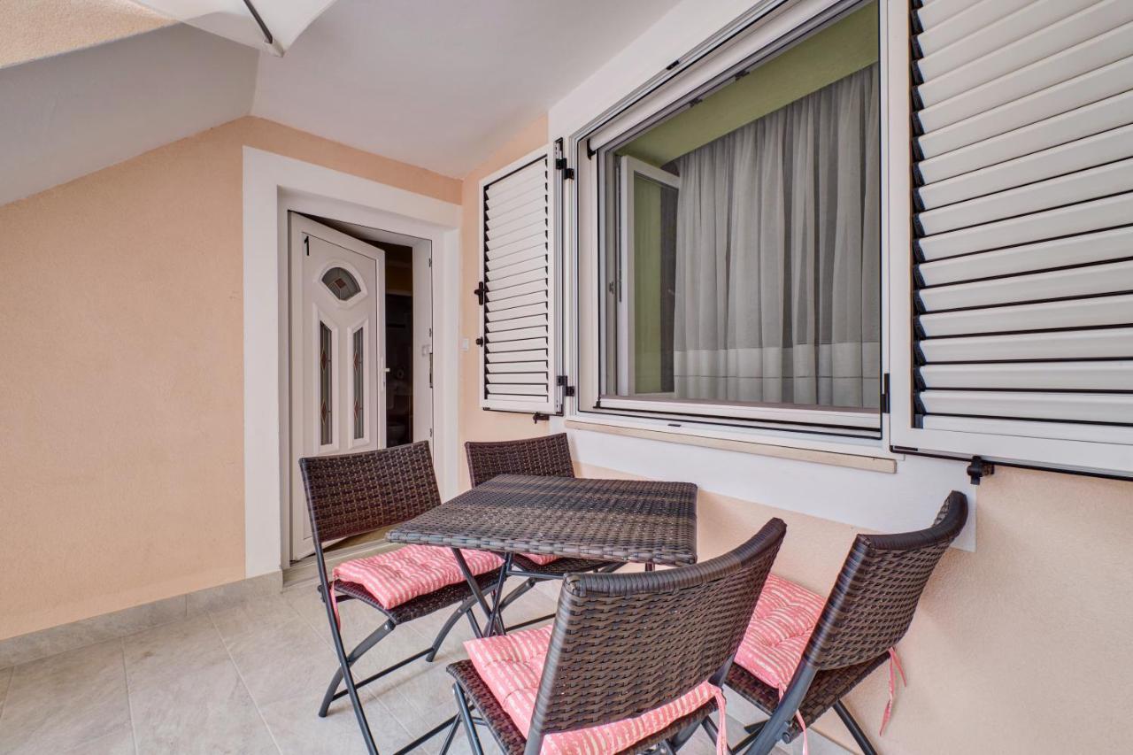 Apartments Ljubica Veli Losinj Luaran gambar