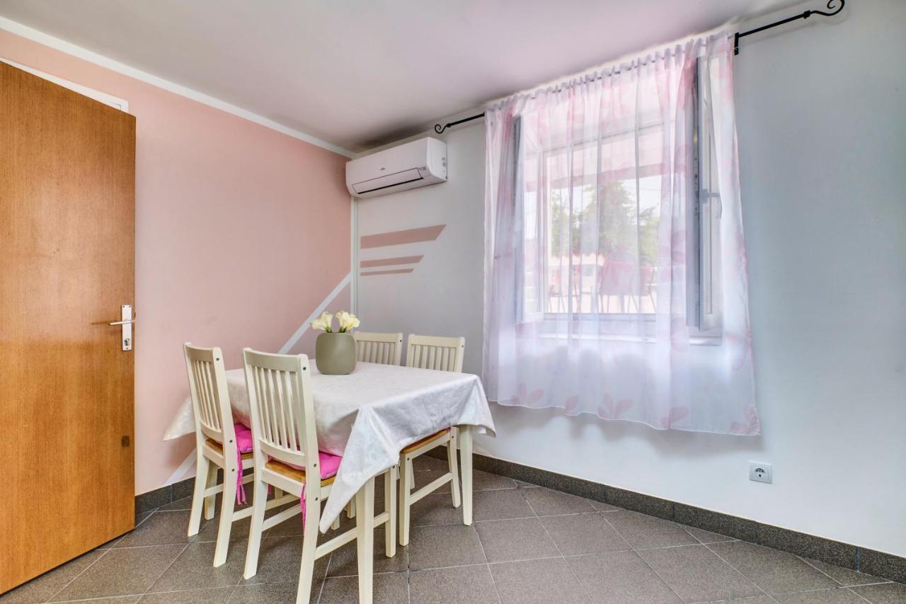 Apartments Ljubica Veli Losinj Luaran gambar