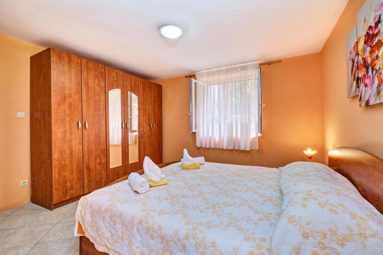 Apartments Ljubica Veli Losinj Luaran gambar
